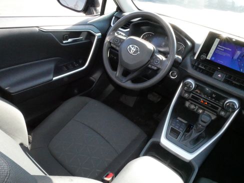 Certified 2025 Toyota RAV4 XLE image 9