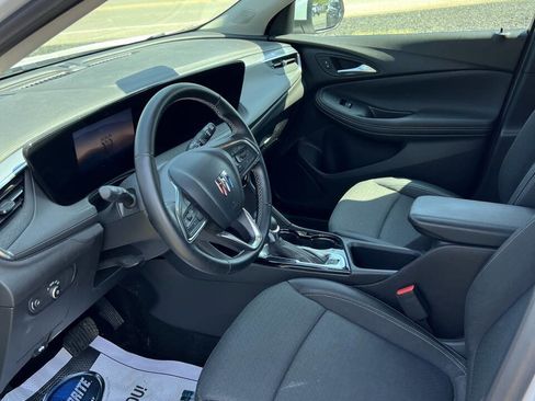 Used 2024 Buick Encore GX Preferred FWD image 8