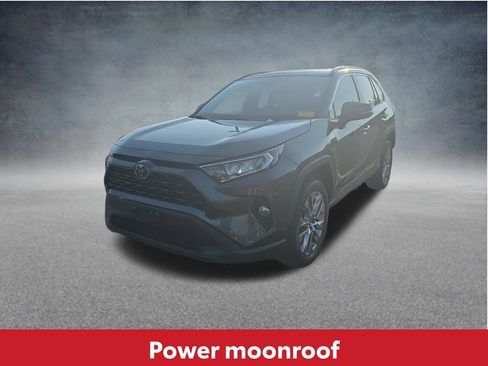 Used 2021 Toyota RAV4 XLE Premium FWD image 15