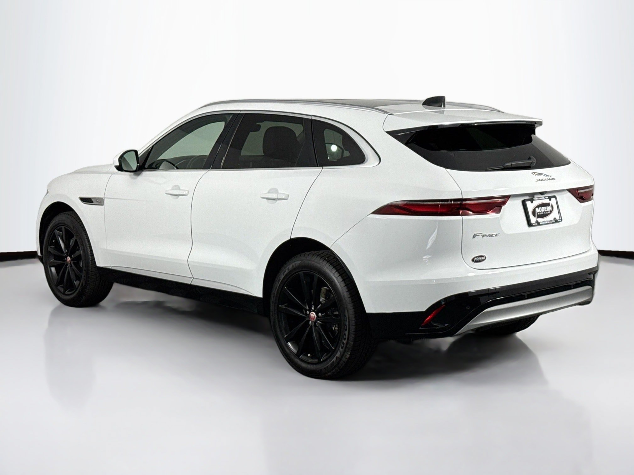Used 2023 Jaguar F-PACE S AWD/4WD image 13