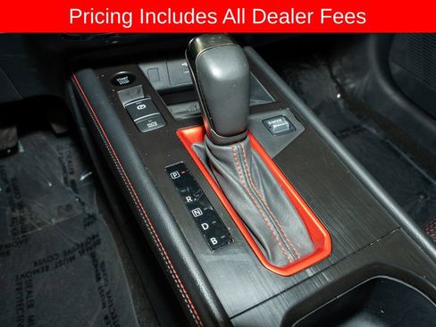 Used 2025 Nissan Kicks SR AWD/4WD image 15