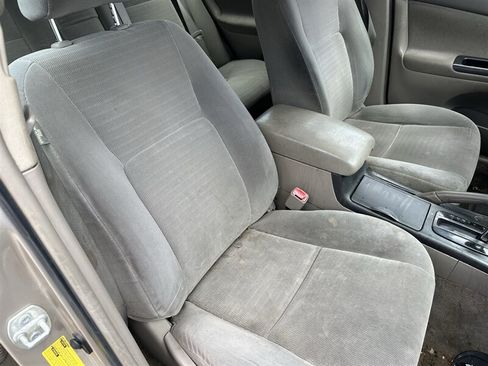 Used 2005 Toyota Camry LE FWD image 10