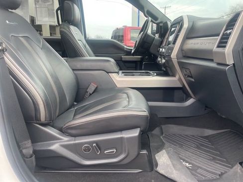 Used 2022 Ford F450 Platinum w/ FX4 Off-Road Package AWD/4WD image 15