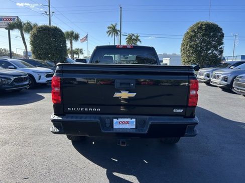 Used 2017 Chevrolet Silverado 1500 Custom w/ Custom Convenience Package image 5
