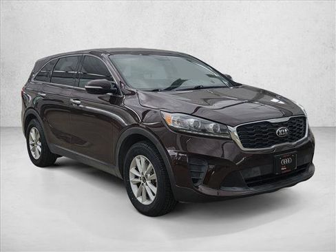 Used 2019 Kia Sorento FWD image 3