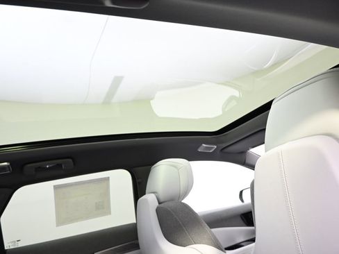 Certified 2025 Cadillac Optiq Sport 1 AWD/4WD image 17