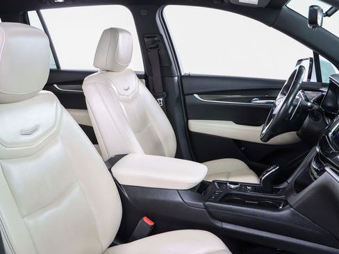 Used 2023 Cadillac XT6 Sport w/ Technology Package image 30