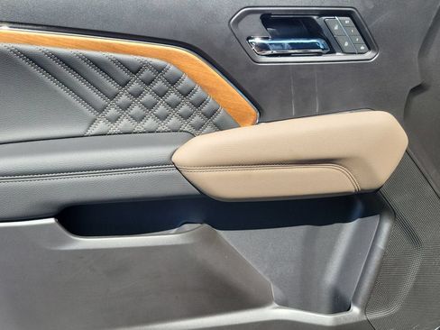 New 2026 GMC Canyon Denali AWD/4WD image 10