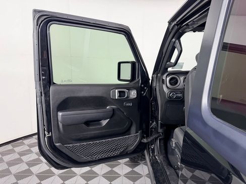 Used 2022 Jeep Wrangler Sport AWD/4WD image 28