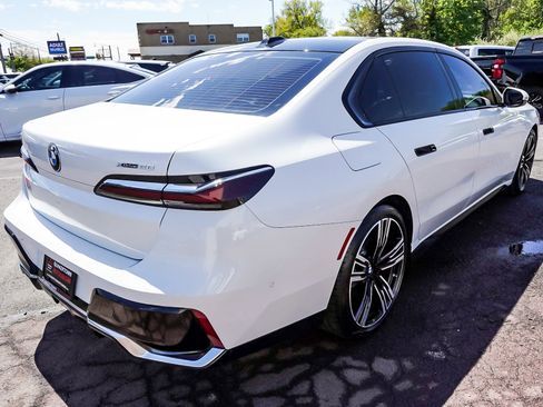 Used 2025 BMW i7 xDrive60 AWD/4WD image 6