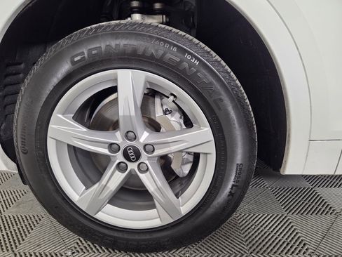 Used 2021 Audi Q5 Premium w/ Convenience Package image 10