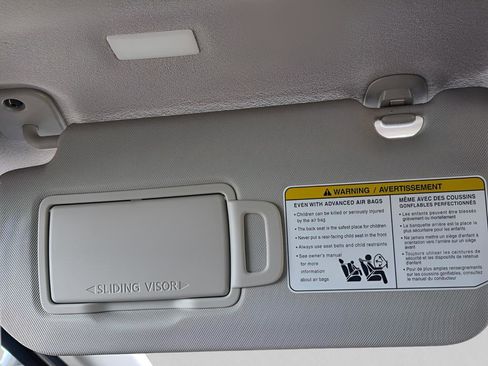 New 2026 Nissan Kicks SR w/ Cold Weather Package FWD image 29
