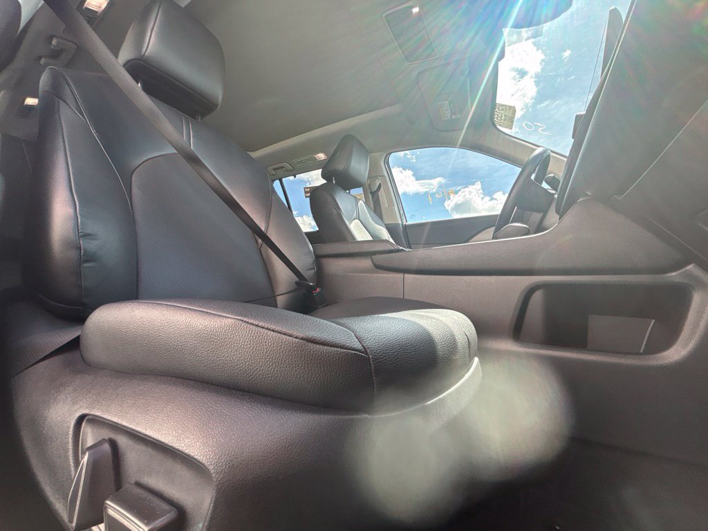 Used 2025 Toyota Grand Highlander FWD image 29
