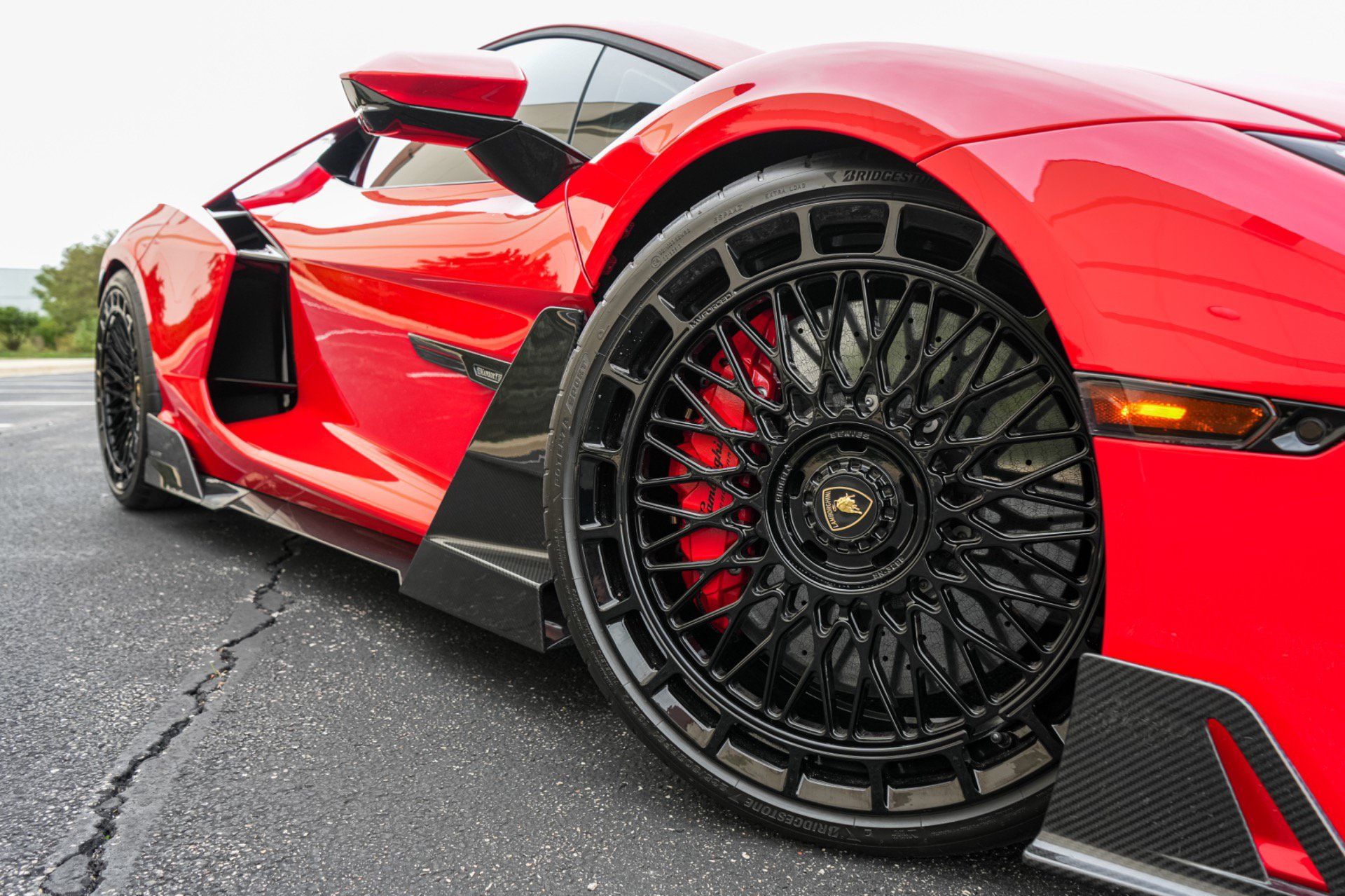 Used 2025 Lamborghini Revuelto AWD/4WD image 4