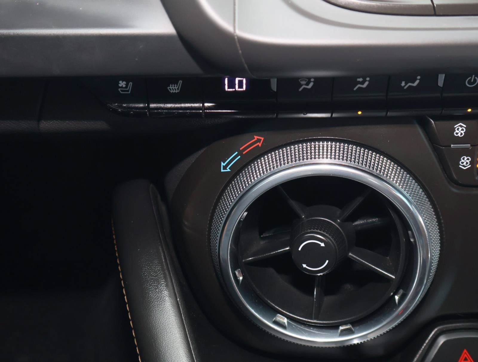 Used 2018 Chevrolet Camaro SS RWD image 18