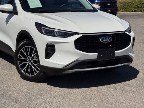 Used 2024 Ford Escape Base w/ PHEV Premium Package image 3