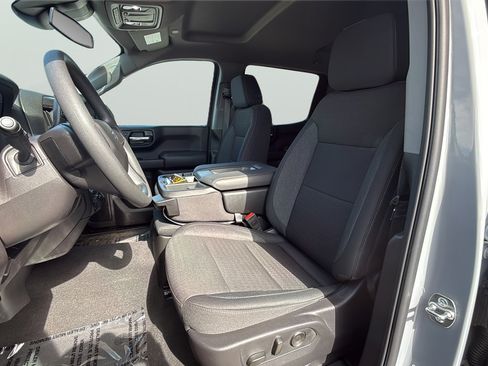 Used 2025 Chevrolet Silverado 1500 Custom Trail Boss w/ Dark Appearance Package AWD/4WD image 23