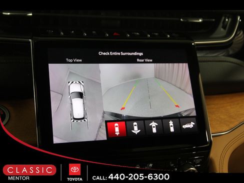 Used 2023 Jeep Grand Cherokee Summit AWD/4WD image 14