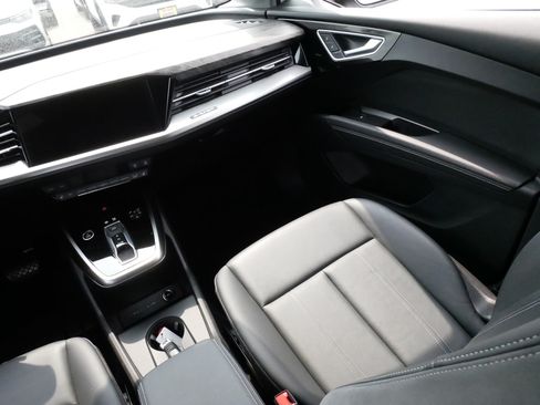 Used 2023 Audi Q4 e-tron Premium Plus w/ Premium Plus AWD/4WD image 11