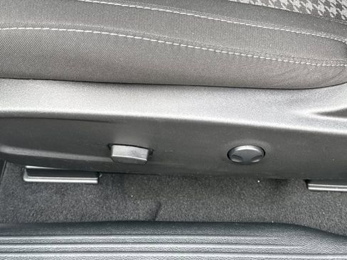 Used 2023 Dodge Challenger SXT w/ Blacktop Package image 12