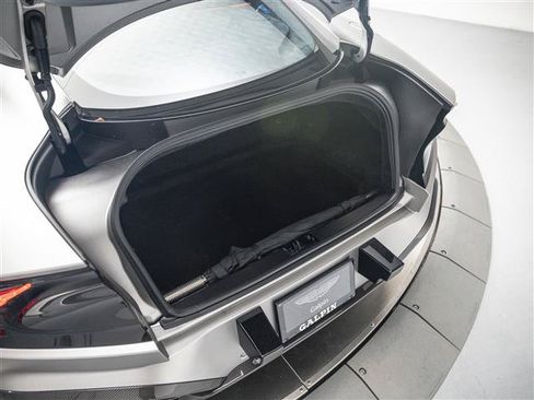 Used 2025 Aston Martin Vanquish RWD image 40