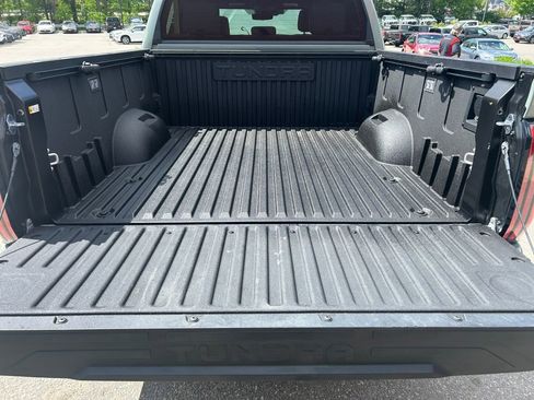 Used 2025 Toyota Tundra Limited AWD/4WD image 18