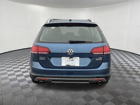 Used 2018 Volkswagen Golf Alltrack SE image 5