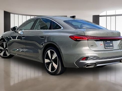 Used 2025 Audi A5 2.0T Premium Plus w/ Premium Plus AWD/4WD image 4