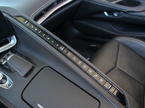 Used 2021 Chevrolet Corvette Stingray Premium Cpe w/ Z51 Performance Package RWD image 33