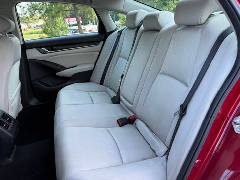 Used 2019 Honda Accord EX image 40