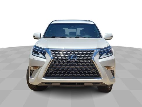 Used 2023 Lexus GX 460 Luxury w/ Accessory Package AWD/4WD image 3