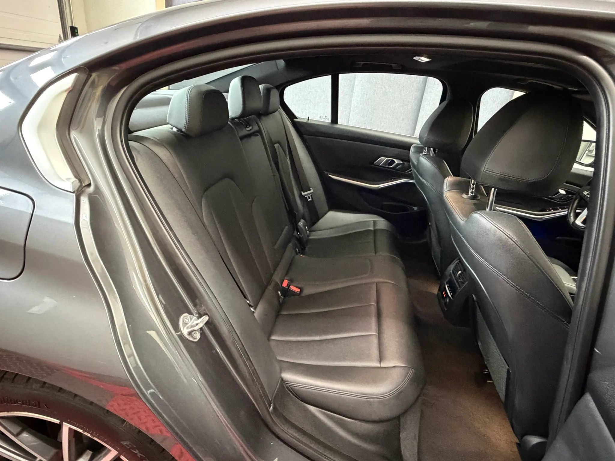 Used 2019 BMW 330i xDrive Sedan w/ Premium Package AWD/4WD image 13