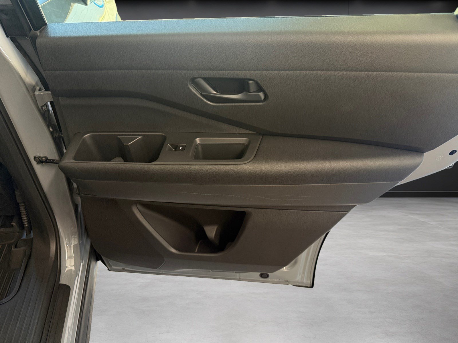Used 2023 Nissan Pathfinder Rock Creek AWD/4WD image 16