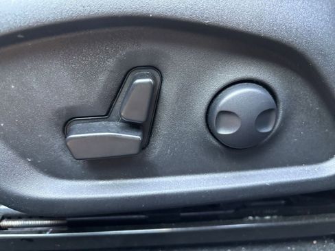 Used 2025 Jeep Compass Limited AWD/4WD image 22