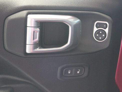 Used 2024 Jeep Wrangler Unlimited Sport AWD/4WD image 6