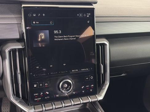 Certified 2025 GMC Acadia Elevation image 21