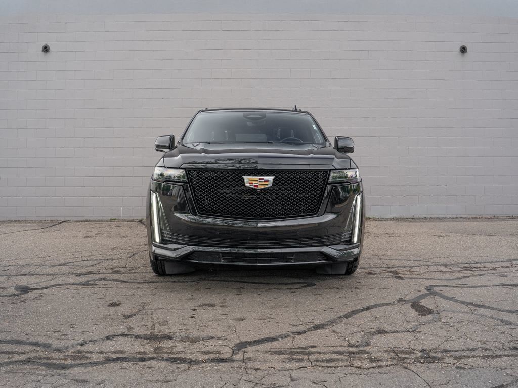 Used 2023 Cadillac Escalade Sport Platinum w/ Heavy-Duty Trailer Package AWD/4WD image 10