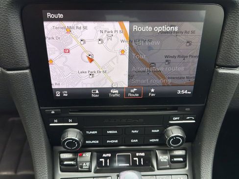 Used 2018 Porsche 718 Cayman image 21