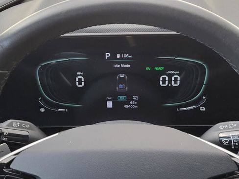 Used 2023 Kia Niro EX Touring image 29