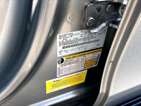 Used 2024 Ford Expedition XLT RWD image 37