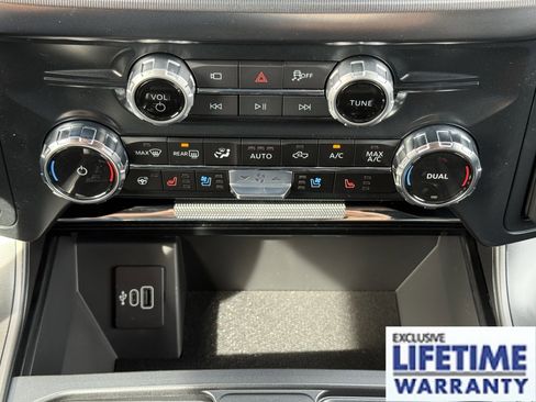 New 2025 Ford F150 Lariat w/ Equipment Group 501A Mid image 28