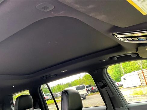 Used 2023 Jeep Grand Cherokee L Overland RWD image 14