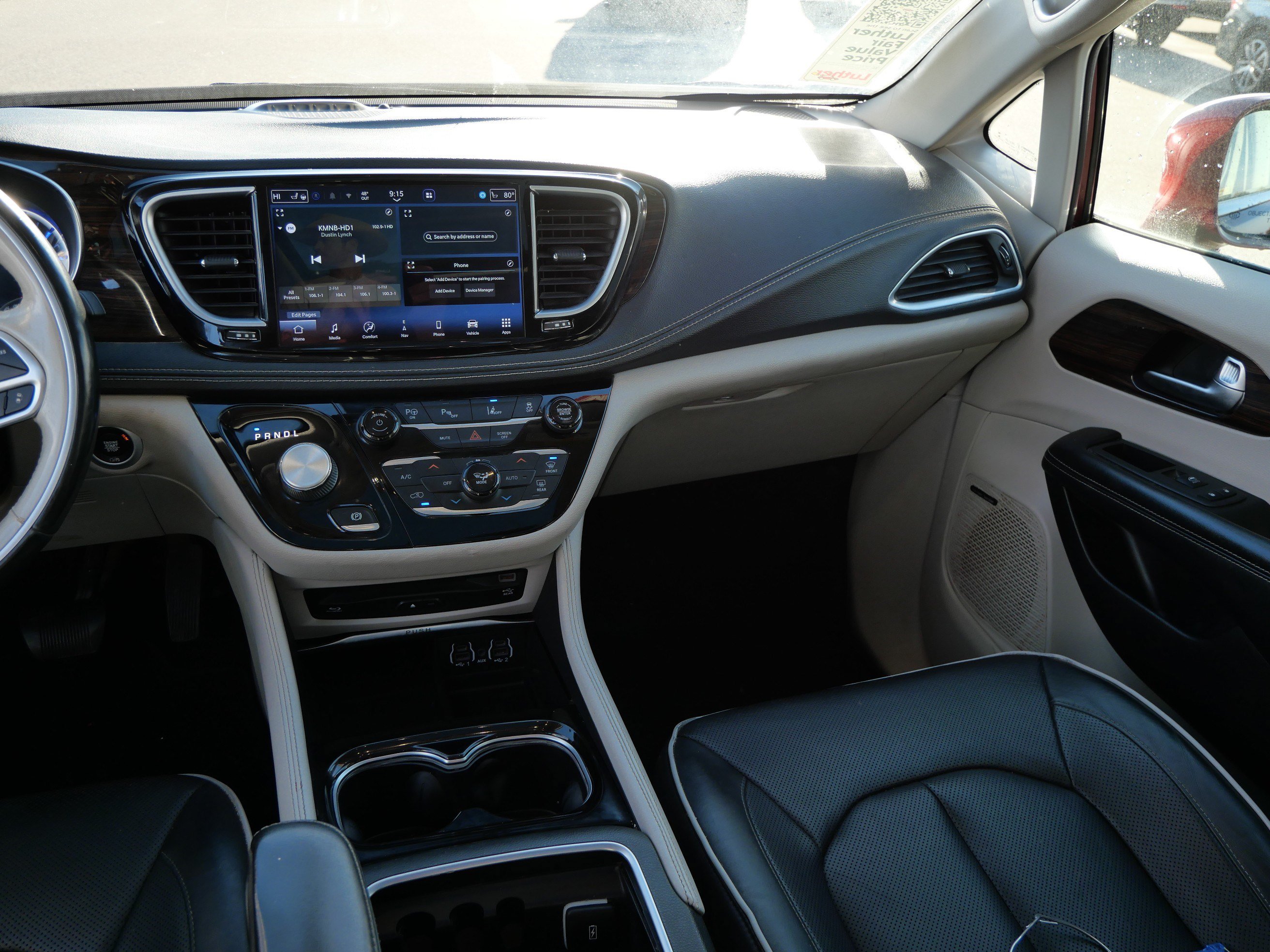Used 2021 Chrysler Pacifica Limited w/ Uconnect Theater Family Group FWD image 51