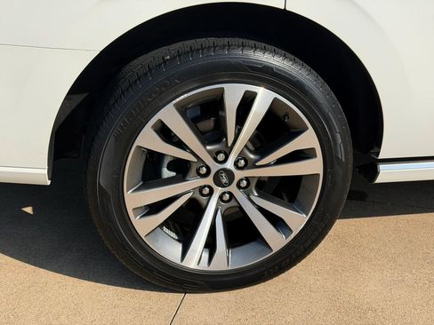 Used 2021 Ford Expedition Platinum RWD image 8