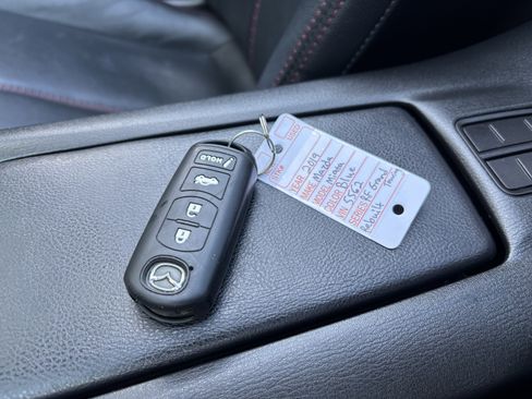 Used 2019 MAZDA MX-5 Miata RF Grand Touring image 36