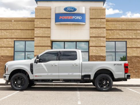 New 2026 Ford F250 Lariat w/ Black Appearance Package AWD/4WD image 8