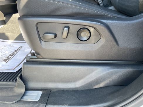 Used 2024 GMC Sierra 1500 Elevation image 12