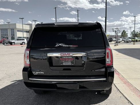Used 2017 GMC Yukon Denali w/ Open Road Package image 7