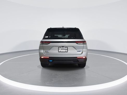 New 2024 Jeep Grand Cherokee Trailhawk AWD/4WD image 7