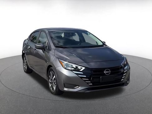 Used 2025 Nissan Versa SV FWD image 3
